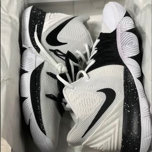 kyrie 5 tb